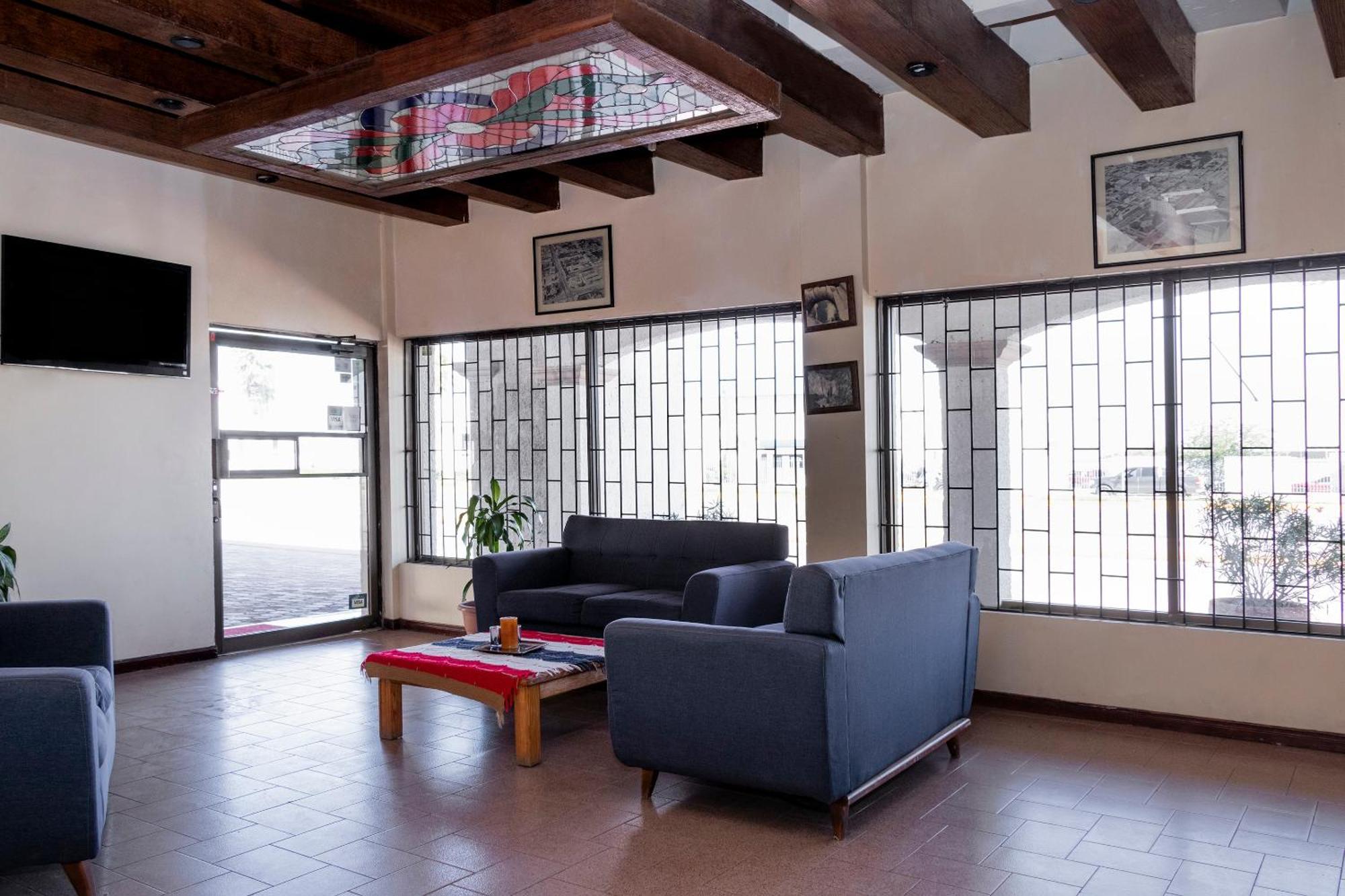 Hotel Oyo Real Del Sur, Estadio