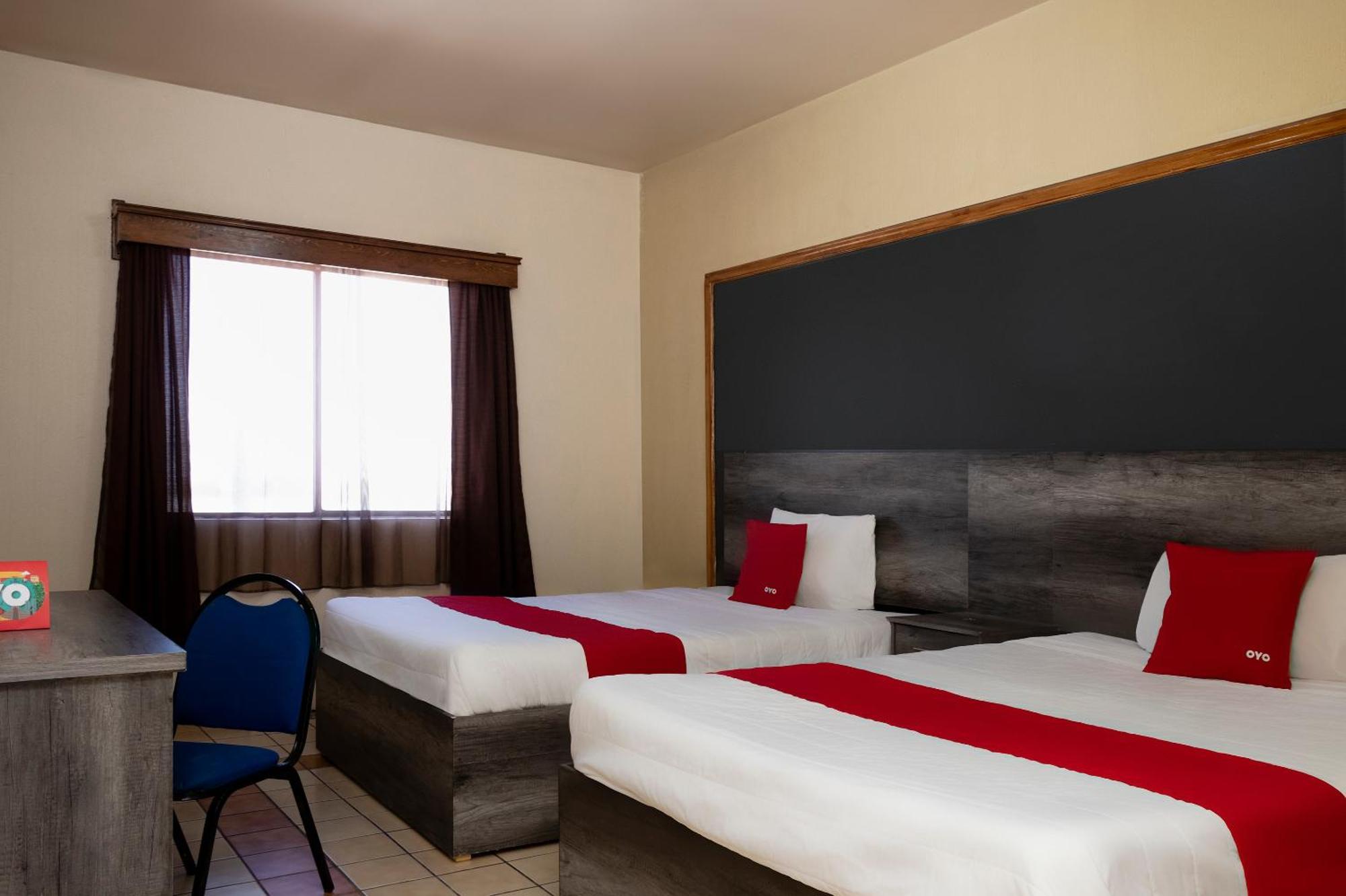 Hotel Oyo Real Del Sur, Estadio 3*