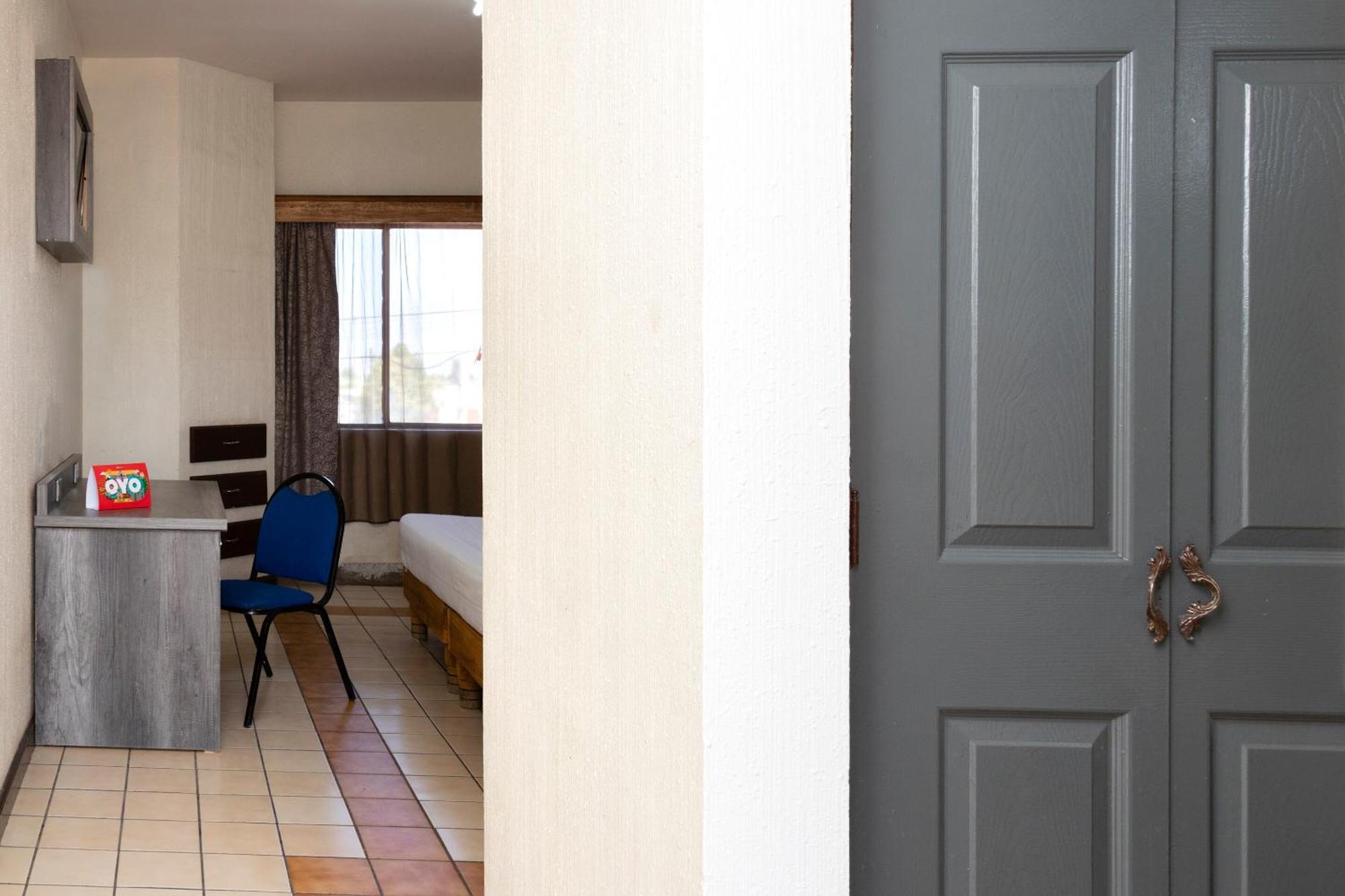 Hotel Oyo Real Del Sur, Estadio 3*