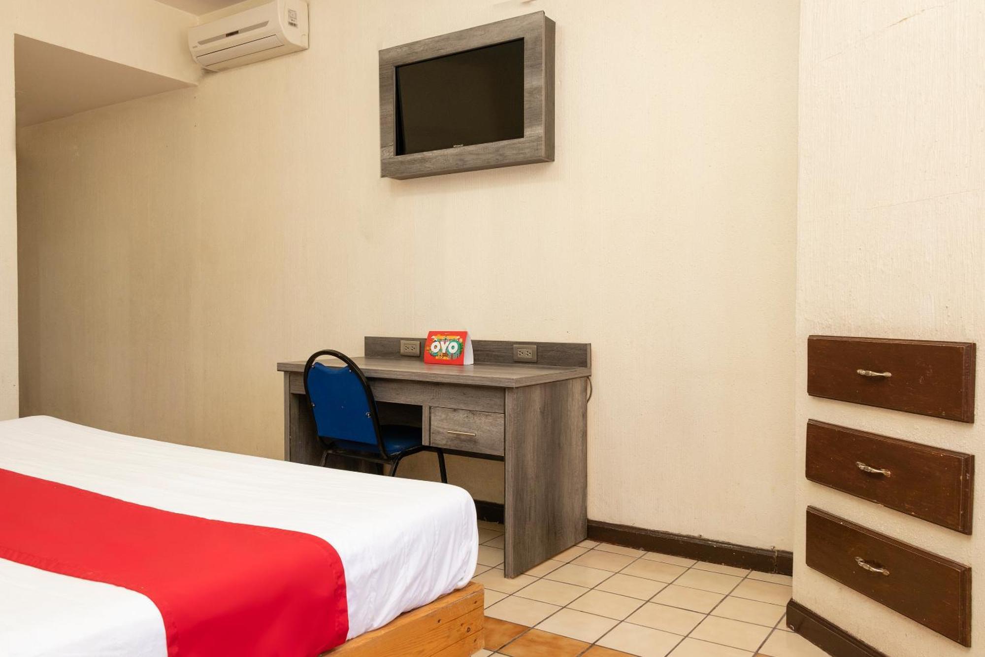 Hotel Oyo Real Del Sur, Estadio 3*