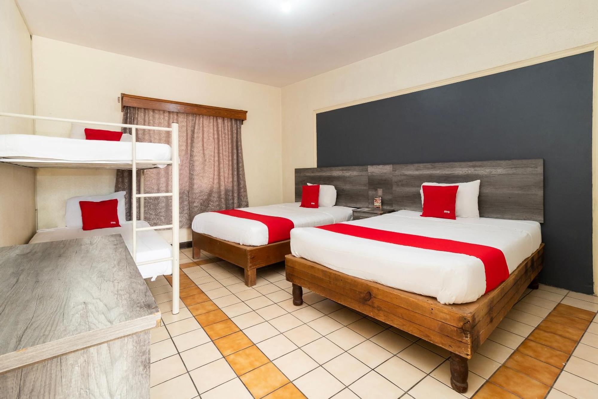 Oyo Real Del Sur, Estadio Hotel 3*